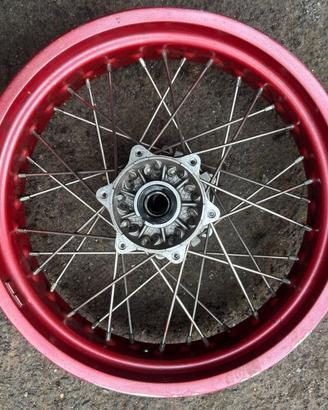 Cerchio posteriore 17” + mozzo parastrappi Beta RR