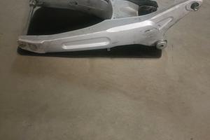 forcellone e cerchio Yamaha mt-03 660