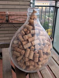 Damigiana con tappi di sughero