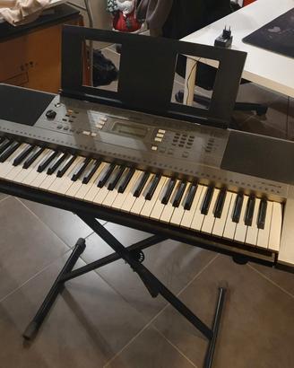 Tastiera Yamaha PSR-E353
