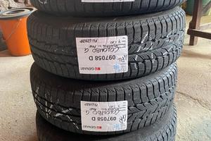 4 gomme antineve