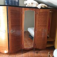 Cucina, frigorifero, armadio  letto, angolare.