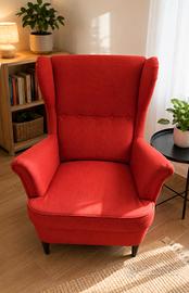 Poltrona IKEA STRANDMON rossa