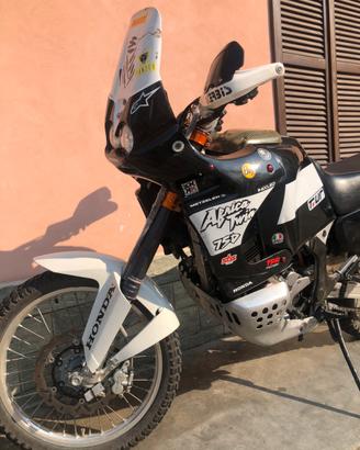 Africa Twin 750 Rd07