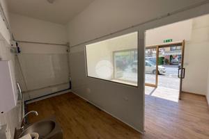 NEGOZIO A SCANZOROSCIATE