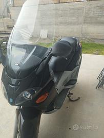Piaggio X9 250 Motore Honda marciante, 250 euro