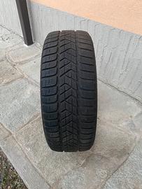 Stock di gomme invernali Pirelli