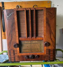 Radio d’epoca Allocchio Bacchini in legno