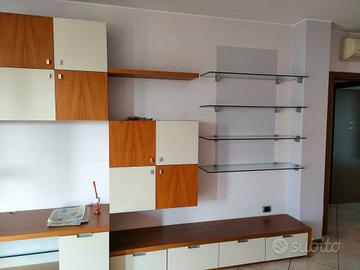 Parete attrezzata per TV