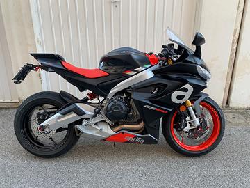 Aprilia RS 660- 2022 - 16.000 km ACCESSORIATA