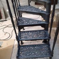 scala a rampa in Ghisa 