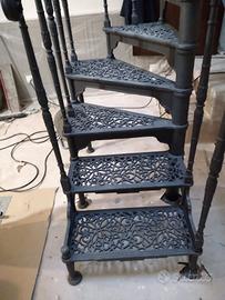 scala a rampa in Ghisa 