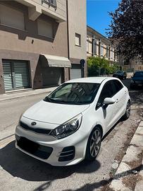 Kia Rio 1.4 high tech-2015