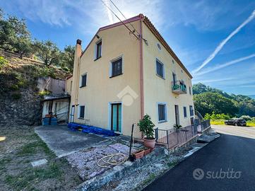 CASA SEMINDIPENDENTE A CLETO