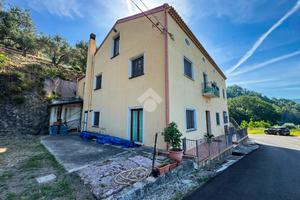 CASA SEMINDIPENDENTE A CLETO
