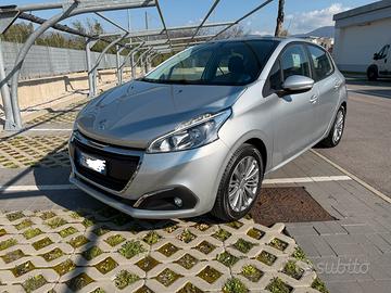 Peugeot 208 puretech NUOVISSIMA!!