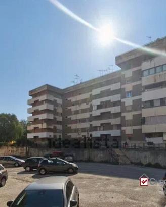 Svincolo Me-centro,quadrivani e servizi con posto