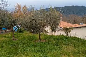Terreno con casa di campagna