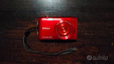 Nikon Coolpix S3200 Rossa