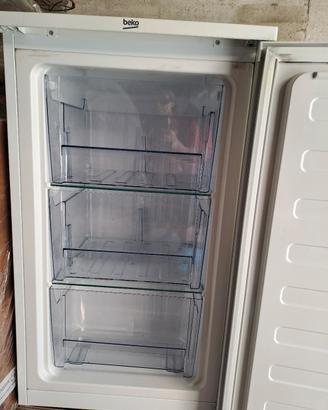 mini freezer beko 