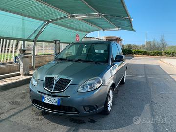 Lancia Ypsilon 2011 GPL