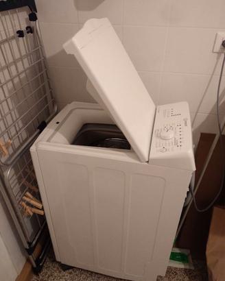 lavatrice INDESIT carica dall'alto 5 kg calsse A++