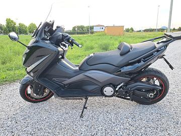 Tmax 530 con SOLI 19000km