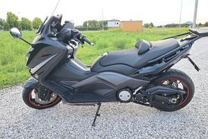 Tmax 530 con SOLI 19000km