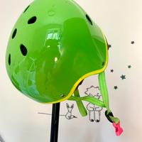 Casco bimbi marchio Micro col. Verde mela 🍏