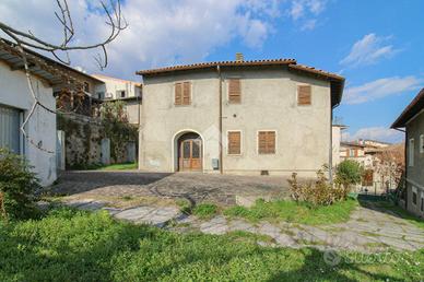 3 LOCALI A TOSCOLANO-MADERNO