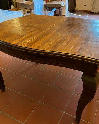 Tavolo in legno massello antico