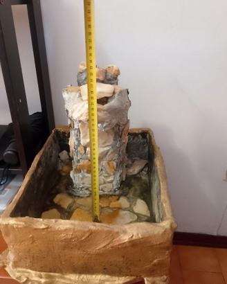 Fontana realizzata a mano,funzionante,pezzo unico