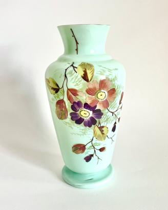 Vaso vetro opalino Vittoriano/Liberty
