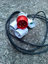 Adattatore/Moltiplic. Indust. CEE 16A a 3  Schuko