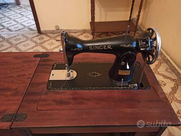 macchina da cucire Singer con mobilw