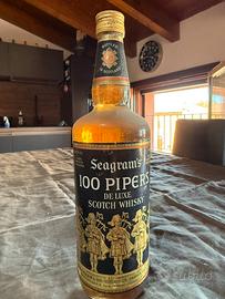 Scotch whisky 100 Pipers