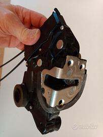 Serratura  elettrica SX Yaris 3 porte (2006-2011)