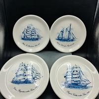 Set 4 piatti decorati Ceramica Piral con velieri