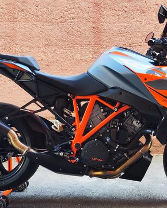 ktm 1290 super duke gt 