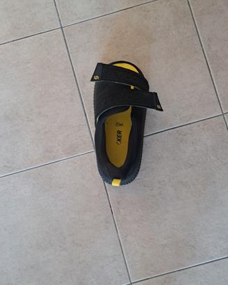scarpa ortopedica  e protezione doccia