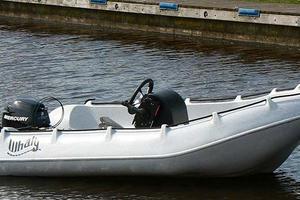 Whaly 310 in polietilene nuova pronta consegna