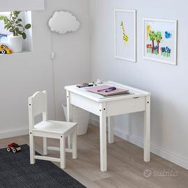 Scrivania bimbo/a  Ikea sandwik + sedia