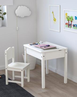 Scrivania bimbo/a  Ikea sandwik + sedia