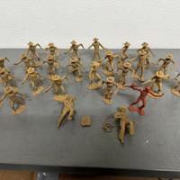 Lotto 26 soldatini Cané anni 60/70 cowboy