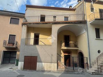 CASA SEMINDIPENDENTE A FILIGNANO