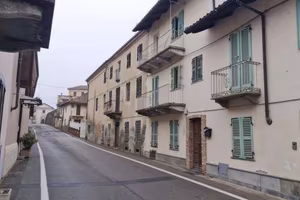 Immobile in asta di 162 m² con 5 locali e box auto