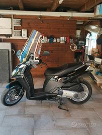 Aprilia sportciity 300 cube