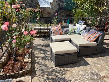 Divanetto da giardino