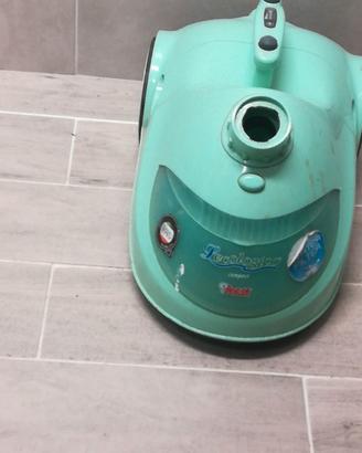 Aspirapolvere ad acqua