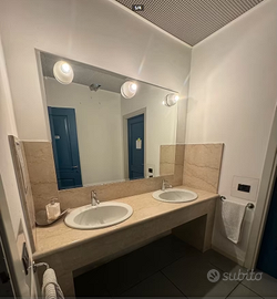 Blocco bagno in marmo di Botticino